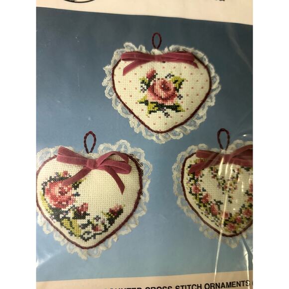 Christmas Around the World Victorian Hearts Counted Cross Stitch Ornaments Kit - Picture 4 of 4